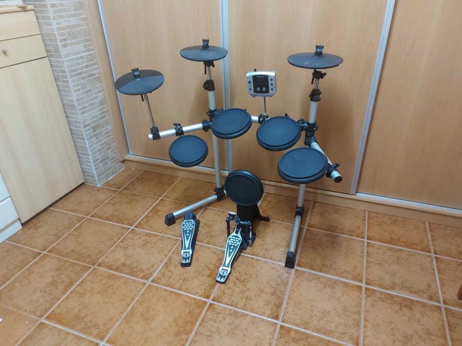 Bateria Eletrónica Millenium MPS-150 - Completa e a Funcionar