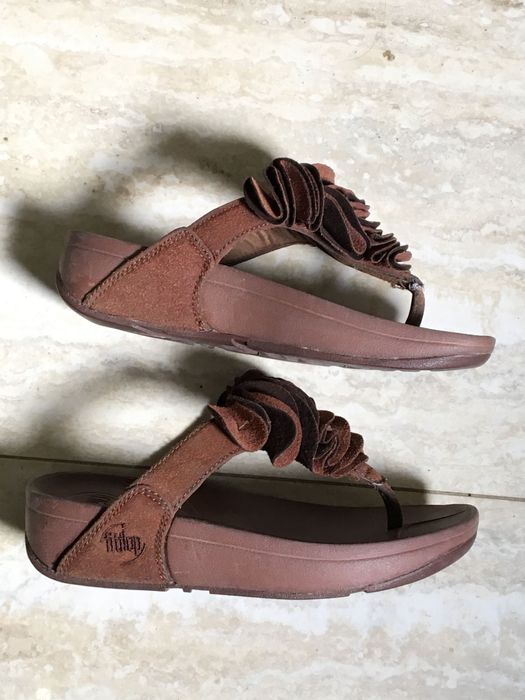 Fitflop 36, klapki japonki, brązowe na platformie