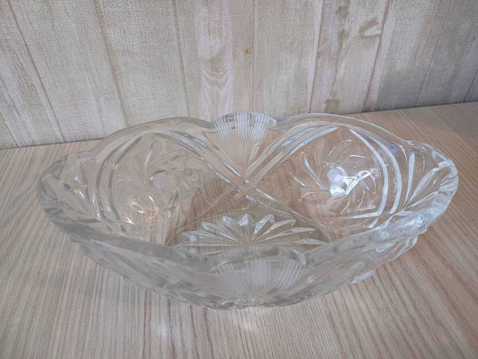 Вази, стакани, нові