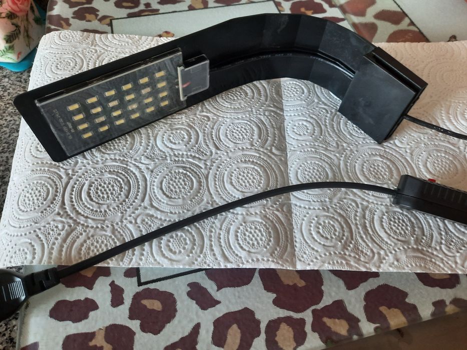 Vários acessórios para aquário