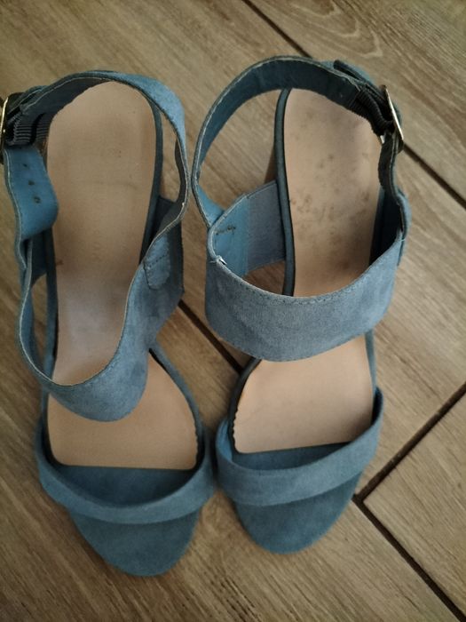 Босоніжки босоножки