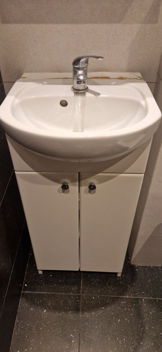 Szafka umywalkowa z umywalką Koło