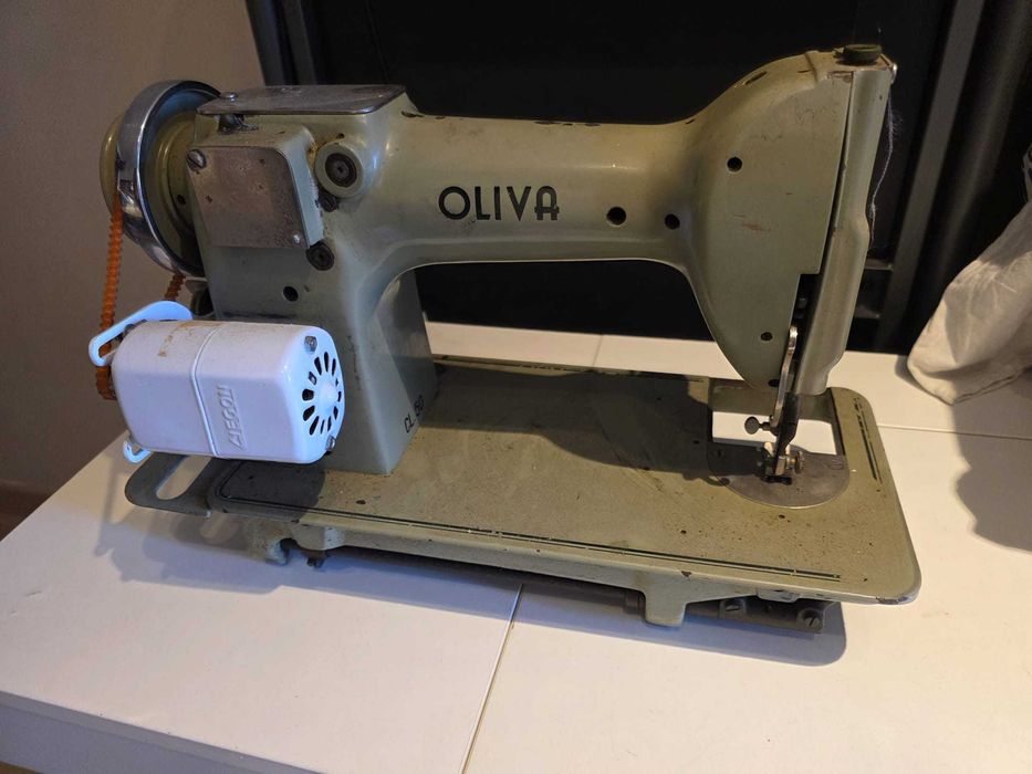 Maquina de costura Oliva