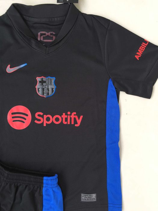 Komplety koszulek dla dzieci FCB Lewandowski mecze wyjazdowe R.26