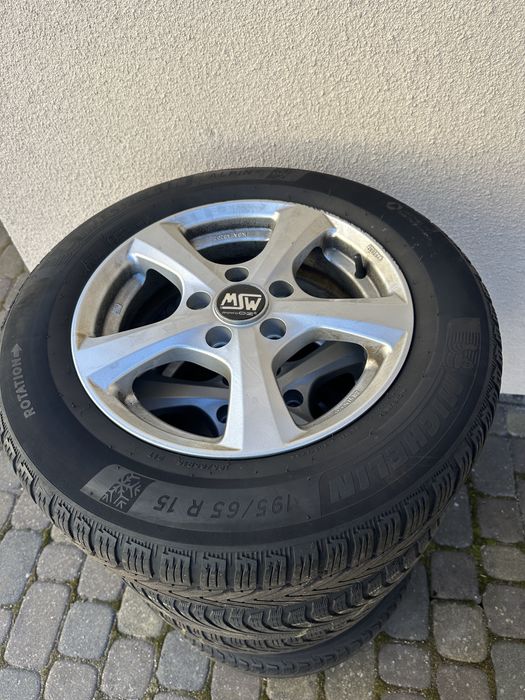 Колеса Диски шини 195/65 R15 Skoda Volkswagen