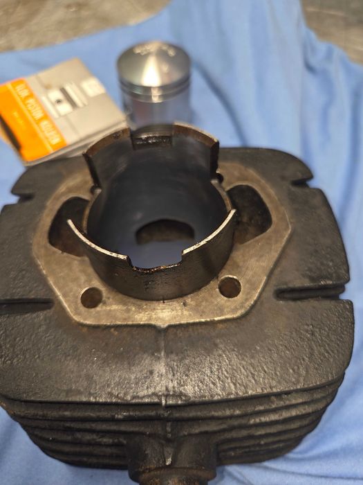 Wsk 125 cylinder żeliwny oryginał