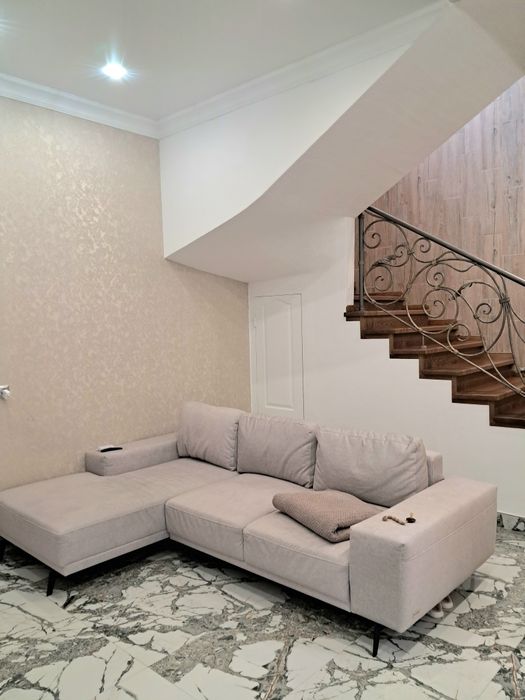 Новый дом с ремонтом район Чубаевки