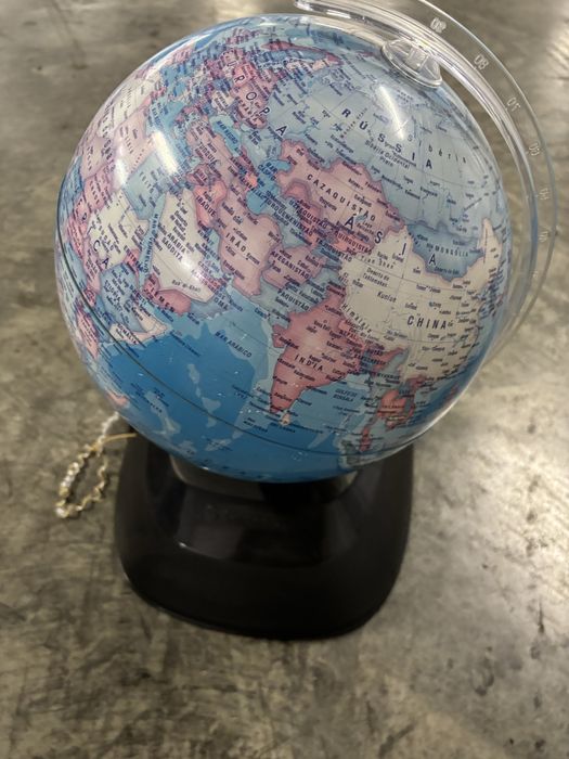 Globo interactivo  Clementoni 2.0