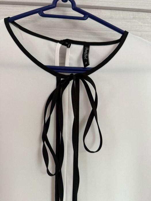 Bluzka damska biała z długim rękawem rozmiar S, koszula damska biała