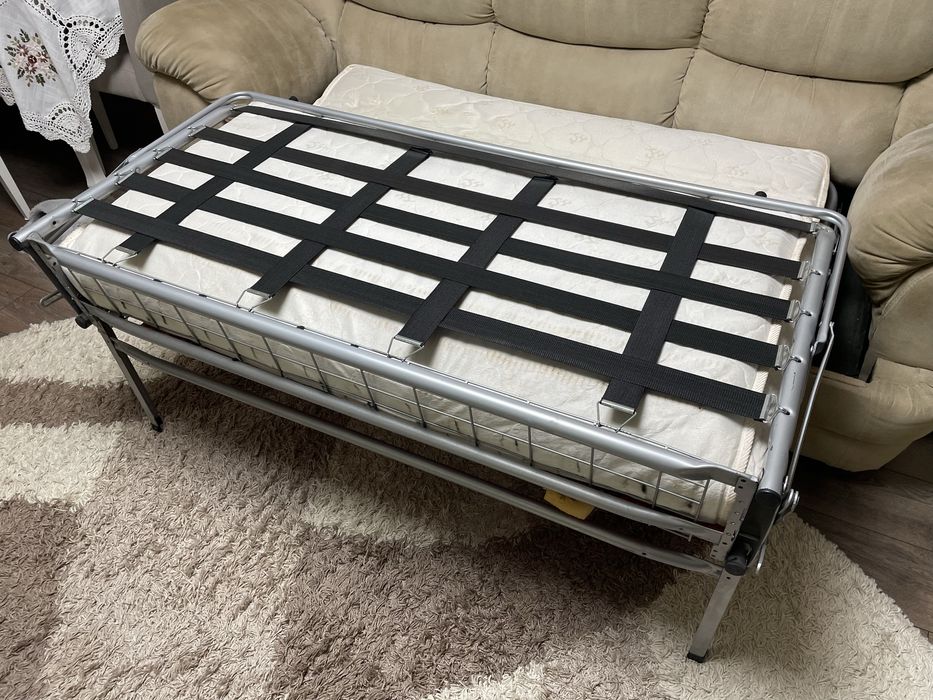 Меблі у вітальню