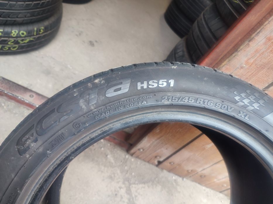 Dwie opony Kumho Ecesta Hs51 215/45/16 90V XL