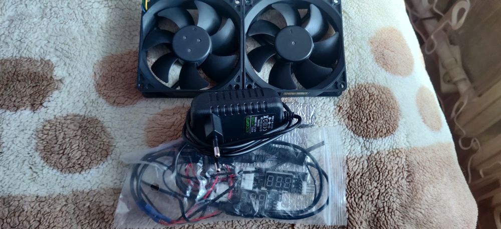 Інвертор Deye охолодження.