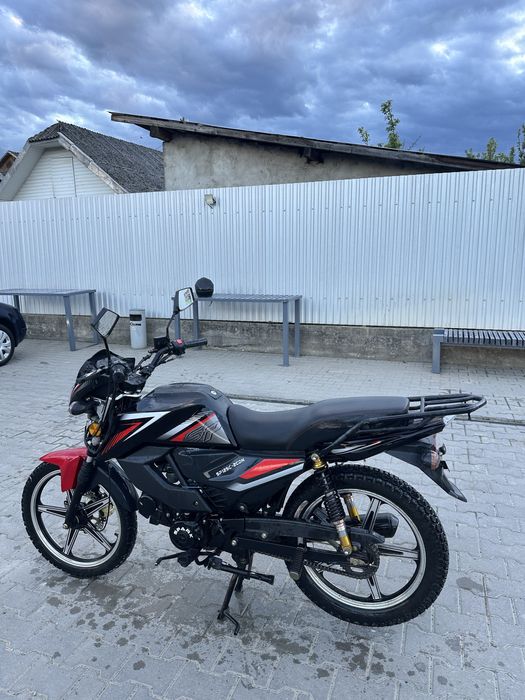 Спарк 125 кубів.