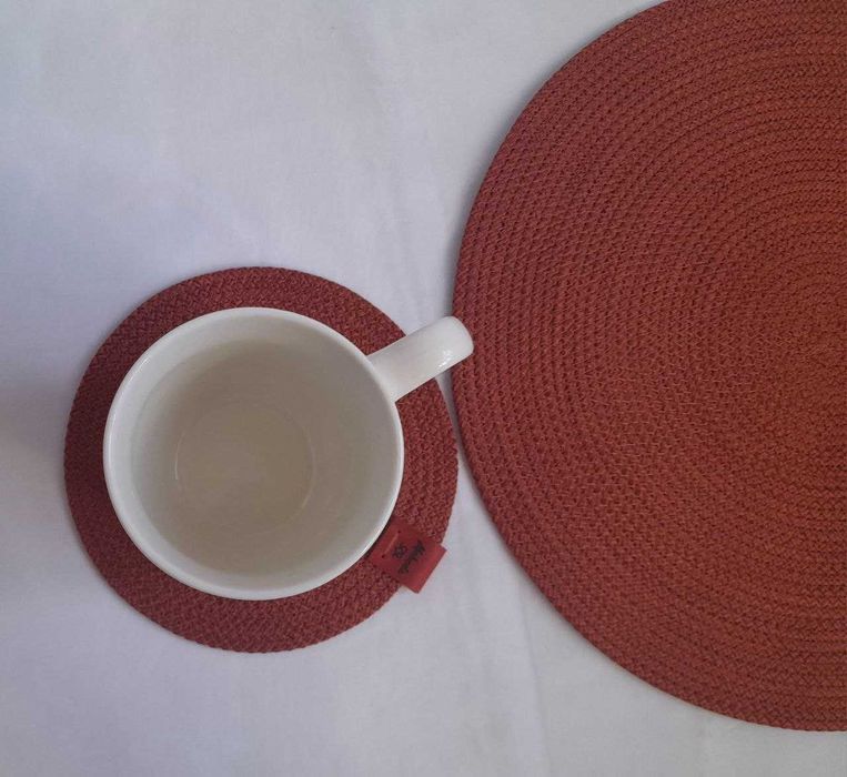Набір з 6 килимків турбота для столу в асортименті. Handmade Placemats