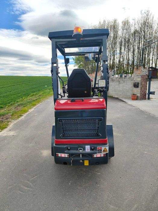 Ładowarka kołowa APS 800 – Yanmar 17,8 kW | Udźwig 1100 kg | Hydrostat