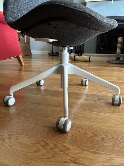 Cadeira para secretária Ikea cinzenta