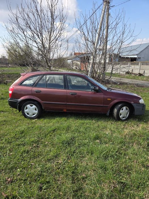 Продам Мазду 323f