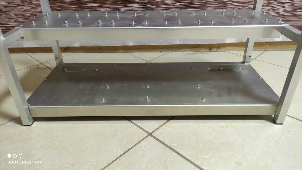 Aluminiowy stelaż do koparki kryptowalut na 8 kart