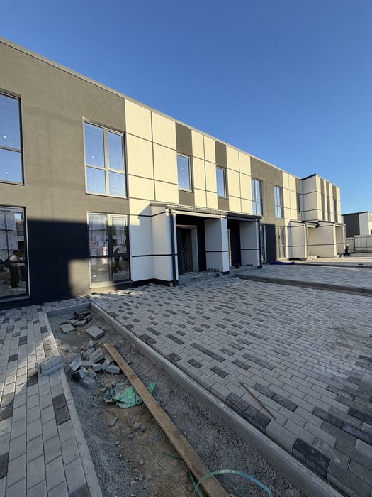 Готовий будинок.Перший внесок 45000 у.о.Розстрочка 24 місяці.