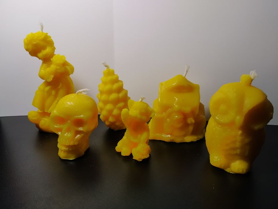 Декоративна воскова свічка "статуетка"