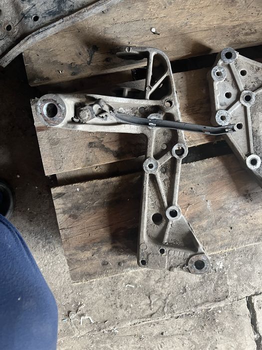 Продам запчастини фольцваген кадді 3