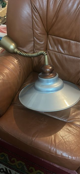 Candereiro de teto ajudtavel em altura