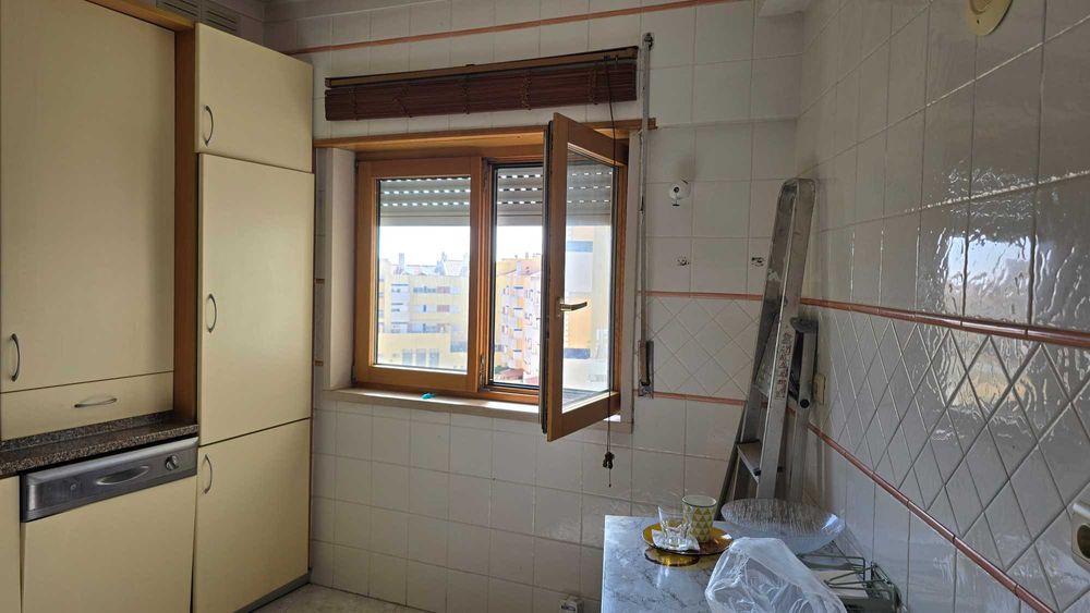 Arrenda-se Quarto Suite + Casa de Banho Privativa - Quinta do Castelo