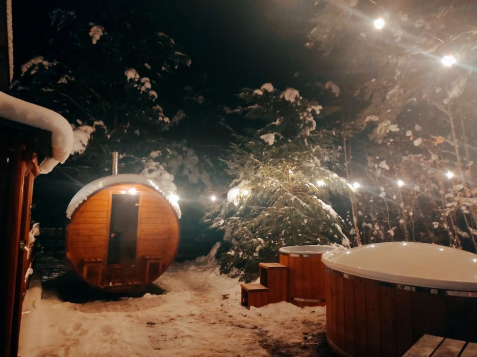 #Domekcałoroczny #dowynajęcia z balią z jacuzzi i sauną..