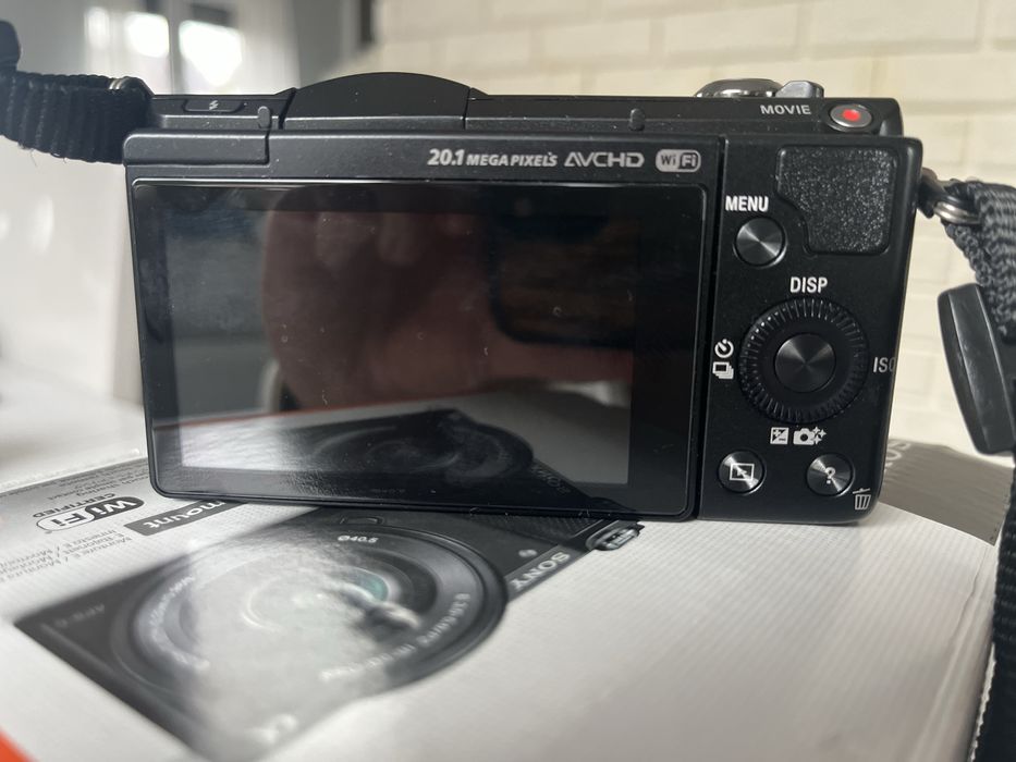 Sony Alpha A5000  idealny mała ilość zdjęć