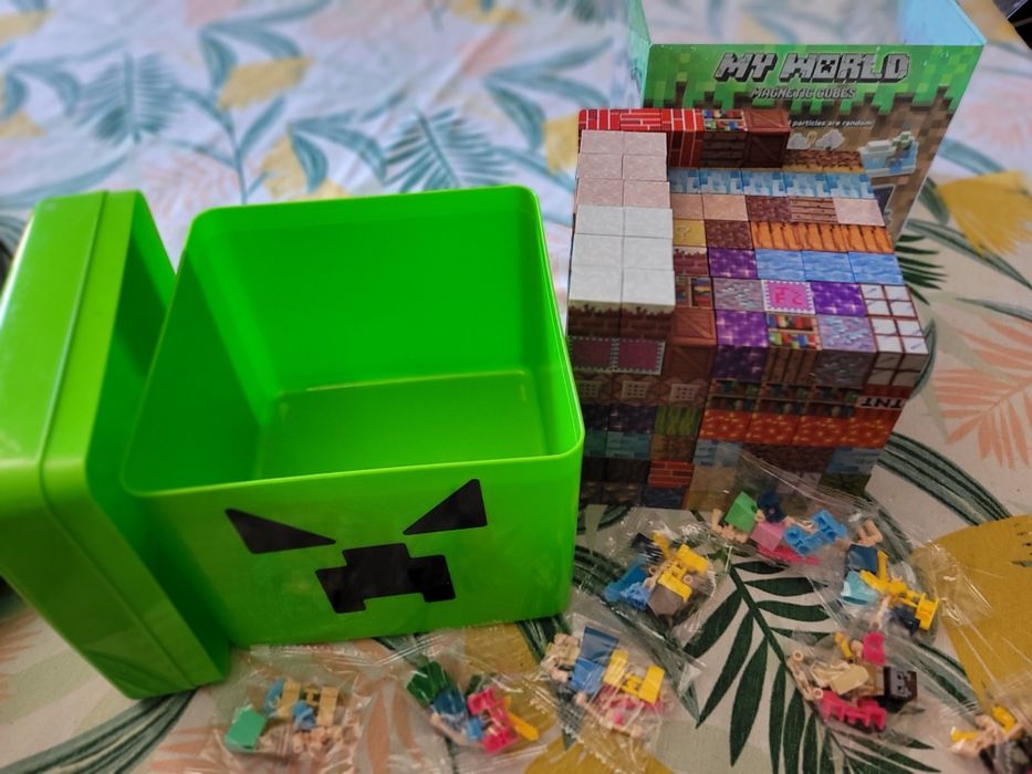 Klocki magnetyczne 311szt+8figurek