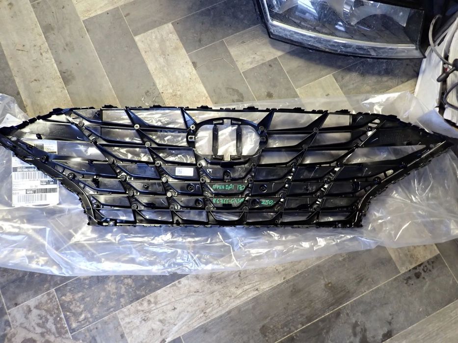 HYUNDAI I30 III LIFT GRILL 86366-G4500