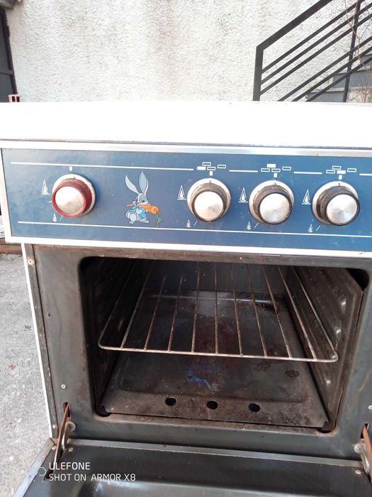 Fogão com forno em otimo estado de funcionamento