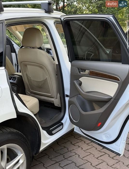 продам автомобіль Audi q5