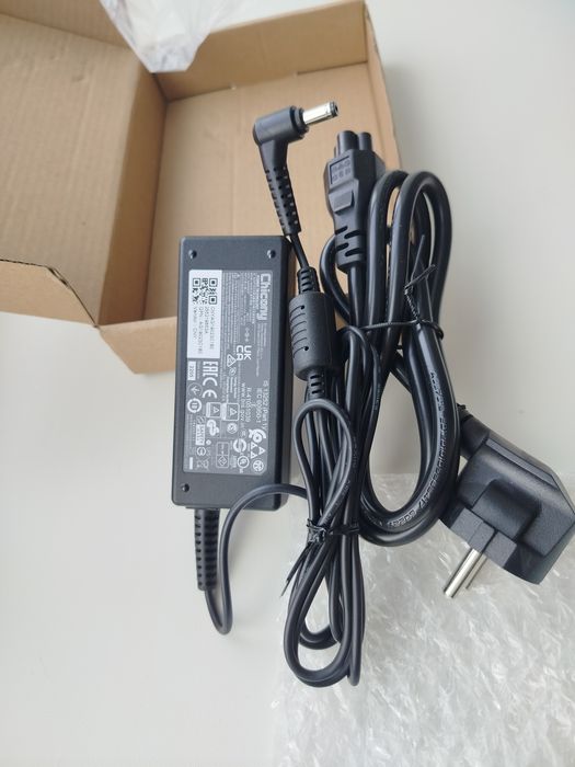 Блок живлення до ноутбука