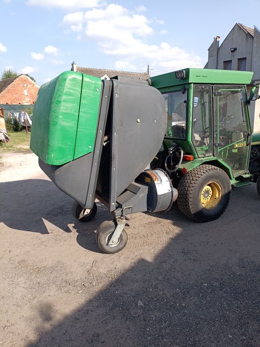 Odkurzaż komunalny z kosiskiem