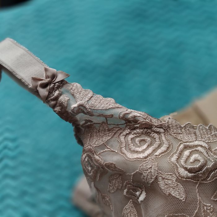 Biustonosz miękki damski 70L