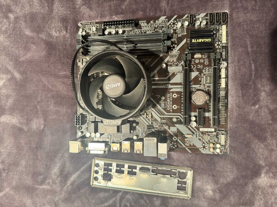 gigabyte b450m ds3h + procesor AMD Ryzen 5 2600