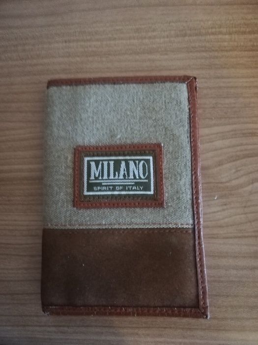 lote de Carteiras em pele usadas