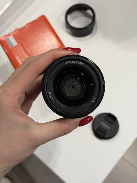 Обʼєтив Sony 35mm 1.8