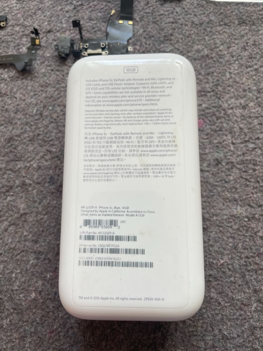 iPhone 5c 16gb icloud louk