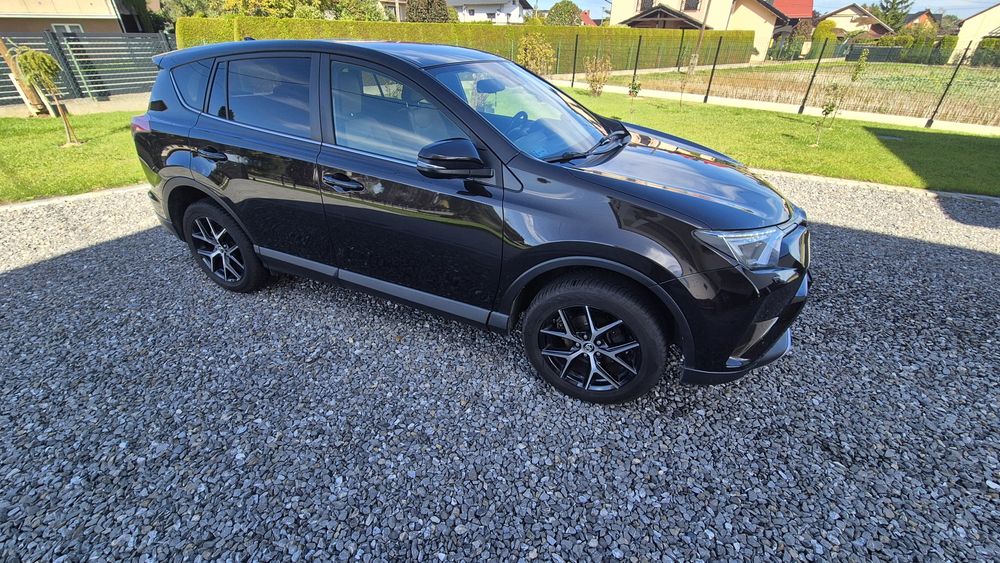 Sprzedam Toyota RAV4 2015