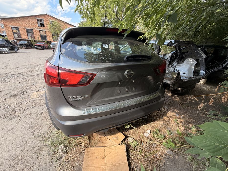Продам кришка багажника Nissan Rogue Sport 2017 2018 2019 2020 2021 2022рік колір KAD задня ляда Рог Спорт