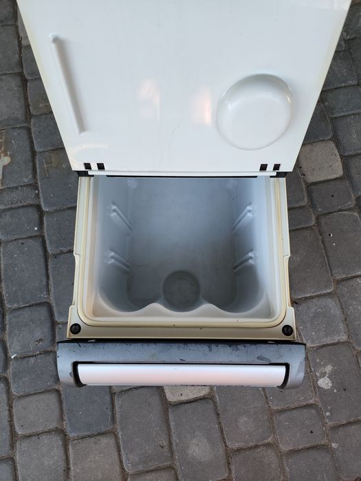 Холодильник  DAF 105