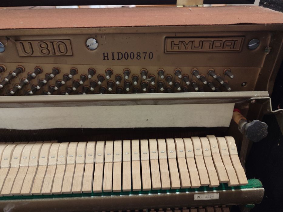 Piano Hyundai U810 - Como Novo - Oportunidade