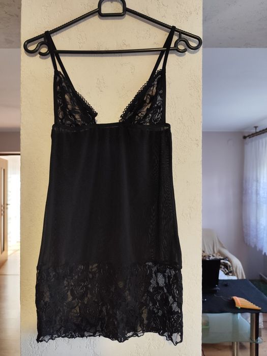 Koszulka nocna na regulowane ramiączka rozm 34B.