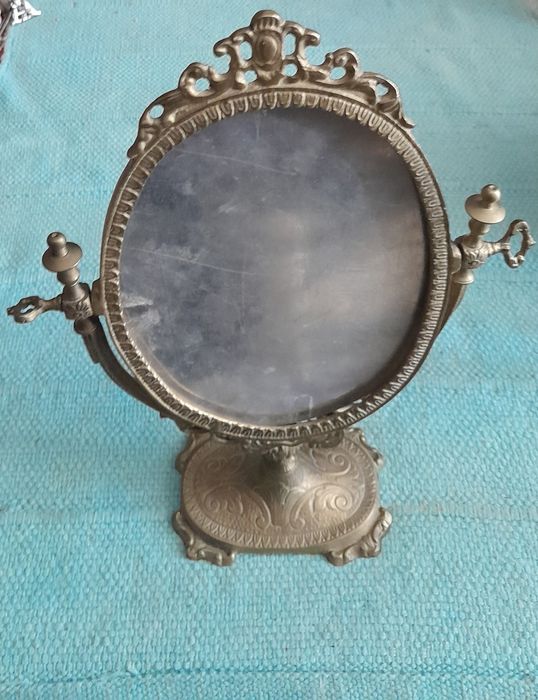 Suporte antigo para espelho