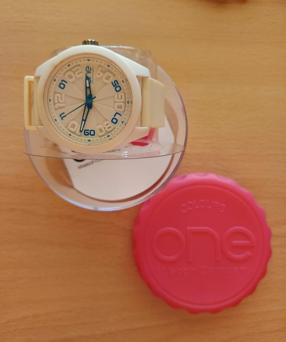 Vendo os relógios das fotos