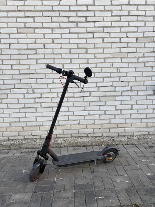 Електросамокат Xiomi m365 pro2