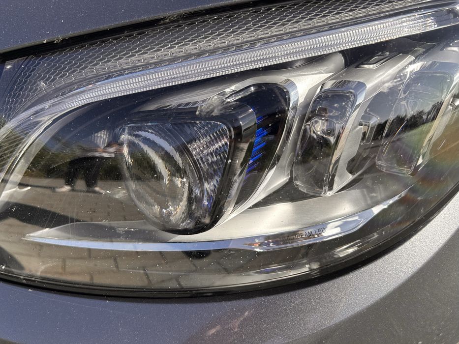 Mercedes-Benz C 300 — fotografia 5