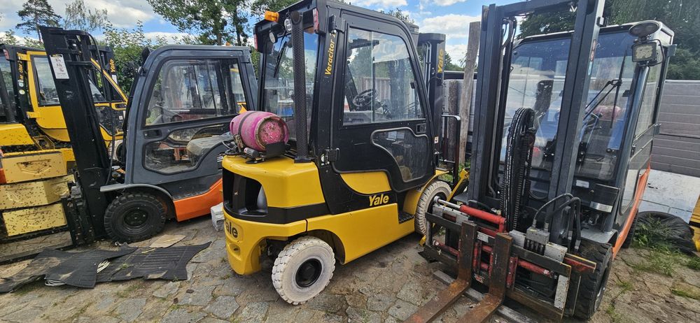 Wozek widłowy Toyota Yale 1.5 - 4.5 T
